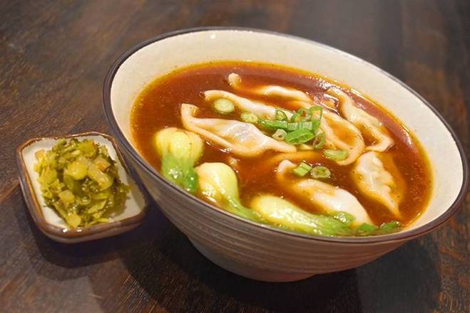 Signature Dumpling Soup 紅燒牛肉湯水餃